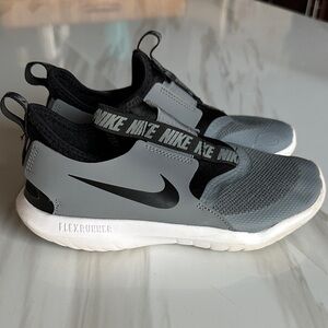 Nike Flex Runner Gray and Black Kids' Shoes